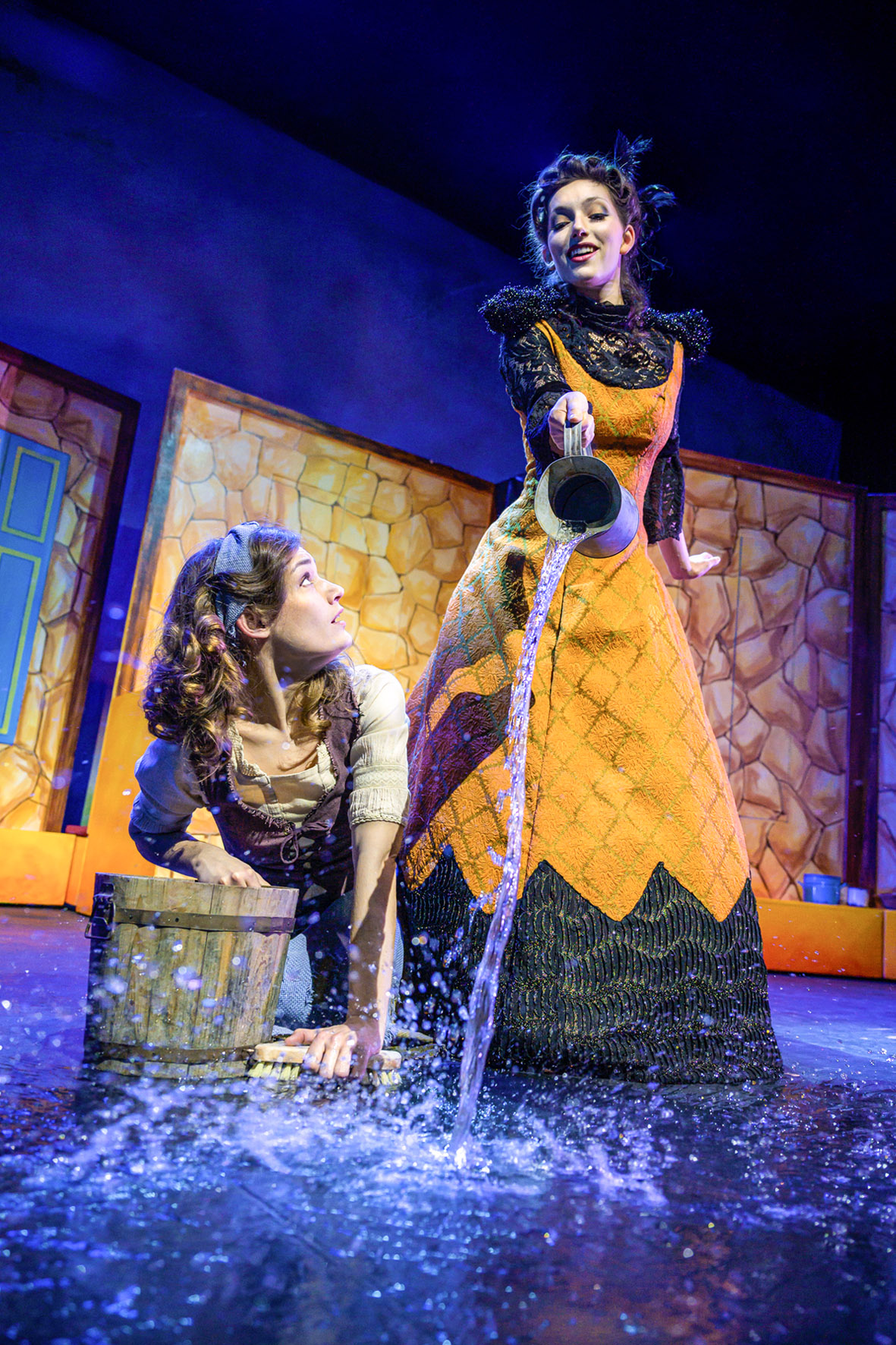 ASCHENPUTTEL DAS MUSICAL › Comödie Dresden
