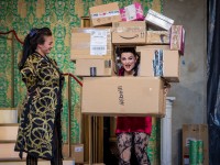 Szenenbild mit Kristin Baumgartl und Dorothea Kriegl