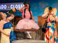 Szenenfoto aus der Komödie